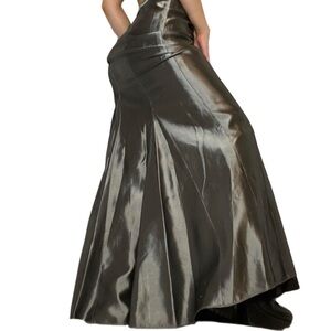 DAVID’S BRIDAL Silver Chrome Taffeta Ball Gown Skirt Size 4